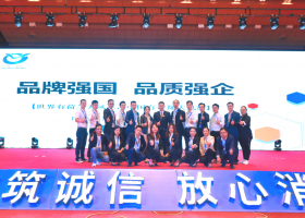 廣州工業(yè)提升門廠家-廣州奇翔創(chuàng)造良好的消費(fèi)環(huán)境！